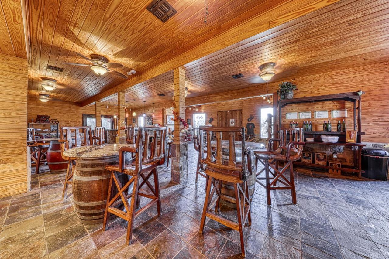 Готель The Olive @ Mendelbaum Winery Guest Cabins Фредеріксбург Екстер'єр фото